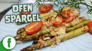 Grüner Spargel mit Tomaten Parmesan und Pinienkernen im Backofen  Einfach zubereitet [upl. by Wolf955]