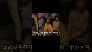 無賴大媽跳廣場舞擾民，叫囂有種送我進醫院，小伙持鐵棍滿足心愿 社會百態 真實事件 社會熱點 人性解讀 社會趣聞 [upl. by Alurd22]