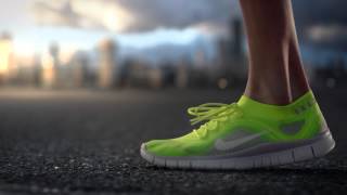 Découvrez la Nike Free Flyknit [upl. by Dickie]