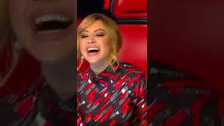 Jürinin İngilizceyle imtihanı 😂 hadise beyazıtöztürk osestürkiye [upl. by Akemahc]