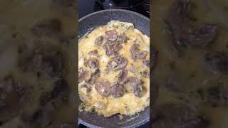 Omelette facile à faire aux champignons de Paris [upl. by Myrwyn]