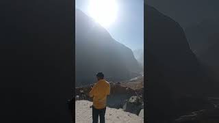 VASUDHARA FALLS KA SUNDAR NAZARA BADRINATH🙏🙏🙏🙏 trendingshorts viralshort youtubeshorts [upl. by Laniger]