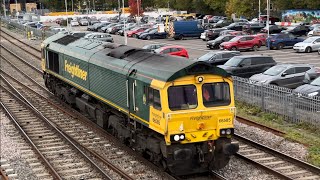 66 Mega Tones at Oxford Station Footbridge [upl. by Akenahs]