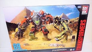 Transformers studio series 69 DEVASTATOR BOX SET unboxing and review part 1 [upl. by Akemhs]