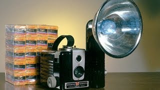 Kodak Brownie Hawkeye Flash Classic Film Camera [upl. by Leaffar]