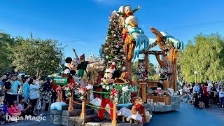 A Christmas Fantasy Parade First Performance  Holidays at Disneyland Resort 2023 4K [upl. by Maurita]