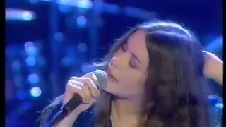 Alanis Morissette Hand In My Pocket  Brit Awards 1996  Tuesday 20 February 1996 [upl. by Zorah569]