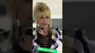 Dolly Parton shows up to Newport Walmart to announce a significant donation WBIR10 shorts [upl. by Alexandro]