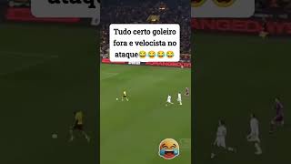 Tudo certo goleiro velocista no ataque 🤣🤣🤣🤣🤣 naoflopa futebol engraçado [upl. by Grantham106]