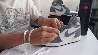 2 WAYS HOW I LACE amp STYLE MY JORDAN 1 [upl. by Yenttirb590]