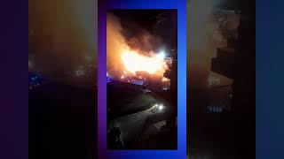 Le grand marché de Noël du Barcarès a été ravagé par un violent incendie actudujour [upl. by Eltsirhc]