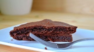 Video ricettaquotTorta al cioccolato fondente e nocciole tostate Senza Glutinequot gluten free [upl. by Zitah]