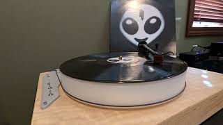 Skrillex  Recess  B4  Ease My Mind  Live Vinyl Recording [upl. by Nohcim83]