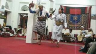 YEMEN TRADITIONAL DANCE IN MANAKAH WITH KNIVES [upl. by Atilrahc999]