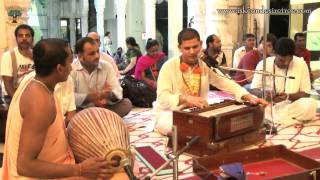 Hare Krishna Kirtan by Radha Mohan Das at ISKCON Juhu on 26 September 2014 [upl. by Ikairik660]