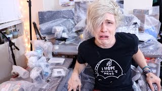 Prank on boyfriend  Bubble wrapping his entire desk [upl. by Alleyn]