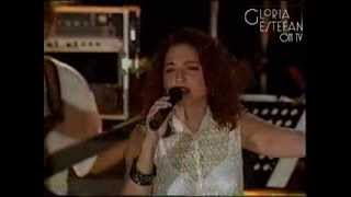 Gloria Estefan  Abriendo Puertas En Vivo desde Guantánamo 1995 [upl. by Peterman]