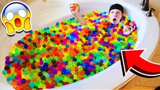 1000 GIANT ORBEEZ VS MY BATHTUB [upl. by Ordnasil]