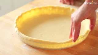 Comment faire une croûte à tarte [upl. by Sordnaxela]