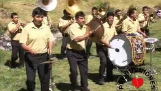 Banda Show Sinfonica de Ancash  Dos Cervezas [upl. by Lombardy992]