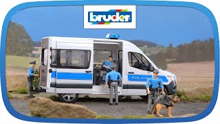 MB Sprinter Polizei Einsatzfahrzeug  02683  BRUDER Spielwaren [upl. by Atikcir]