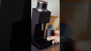 Varia VS3  Unboxing and First Use coffeegrinder coffeelover [upl. by Onairpic22]