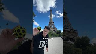 JOGUEI A BOLA LUNAR DE CIMA DA TORRE EIFFEL 🗼🇫🇷 shorts [upl. by Kenway847]