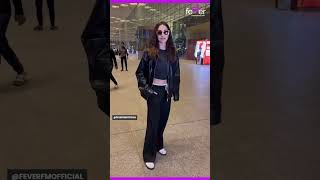 Kiara Advani at the airport kiaraadvani [upl. by Katsuyama589]