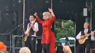 Toyah and Robert Fripp  Rebel Yell [upl. by Radu279]