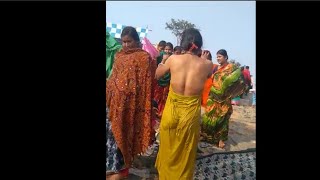 Hot ganga snan  dress change on ganga ghat  open bath  ganga [upl. by Caleb]