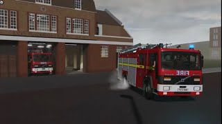 Blackwall Fire Station Pump And Pump Ladder Turnout  London Fire Brigade Roblox [upl. by Moffat]