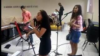 VITORIA NO DESERTO  ALINE BARROS  COVER BANDA GERAÇÃO ELEITA [upl. by Hachman]