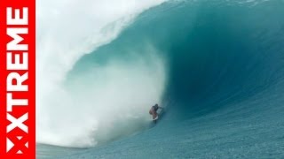 SURF l TEAHUPOO MAI 2013  SESSION INCROYABLE l Ride De La Semaine [upl. by Katie]