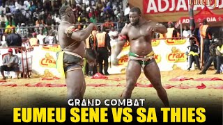 Intégralité Combat Eumeu Sène vs Sa Thiès  Bagarre intense et une chute spectaculaire [upl. by Jarvey]