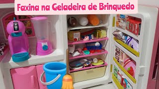 Arrumando a Geladeira de Brinquedo Mostrando Comidinha de Boneca [upl. by Remled486]