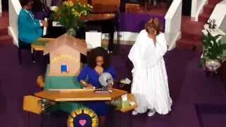 Oprah in Atlanta Ga  Hillside Intl Truth Center Sept  7th 2014 [upl. by Elleira]