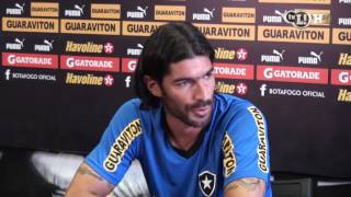 Loco Abreu  quotPedir desculpa só pede quem rouba ou quem come a mulher dos outros futebol nãoquot [upl. by Annenn108]