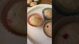 These little silicone baking cups are just so sweet ✨Link in description baking cupcakes easy [upl. by Adaiha]