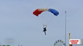 Thunder Over Louisville Airshow Wings of Blue paratroopers land on Belevedere [upl. by Elyagiba]