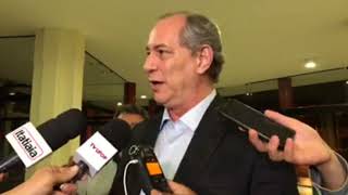 Ciro Gomes concede Coletiva de Imprensa em Ouro PretoMG 16042018 [upl. by Ehrsam]