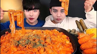 SUB친구랑 꾸덕꾸덕 배떡 로제떡볶이 먹방 🧡 Rosé Tteokbokki Mukbang With My Friend [upl. by Yra180]