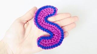 Letra quotSquot a crochet  How to crochet letter S [upl. by Ettenwad]