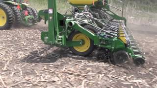 Yetter 2940 Air Adjust™ Residue Manager With John Deere 1795 ExactEmerge™ 24R20quot [upl. by Suiravaj]