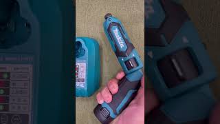 Vít gập makita TD022D sạc makita DC10WA 220v 0903397180 gia 2tr combo 0903397280 [upl. by Adianez258]