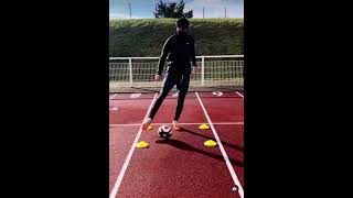 Cet entraînement virgule améliorera automatiquement ta technique également football [upl. by Nosirrah]