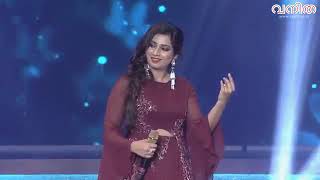 Deewani Mastani live performance  shreya ghosal [upl. by Fortunia378]