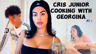 Cristiano Ronaldo’s wife and son cooking together [upl. by Bega]