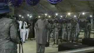 Ron Kenoly Praising God in the Nigerian way [upl. by Ahsienyt]