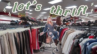 THRIFTING WINTER 2021 amp 2022 TRENDS  COME THRIFT WITH ME FOR WINTER [upl. by Borchert387]