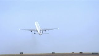 B757 extreme crosswind takeoff [upl. by Nelleyram]